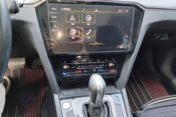 Used Volkswagen Magotan 2020 330TSI DSG Luxury Edition Audio And AC Panel