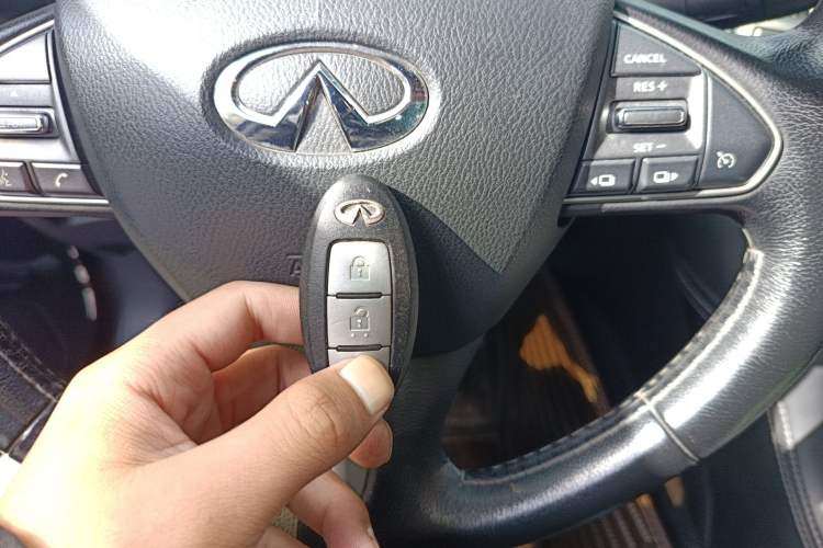 Used Infiniti Q50L 2018 2.0T Comfort Edition China V Standard
