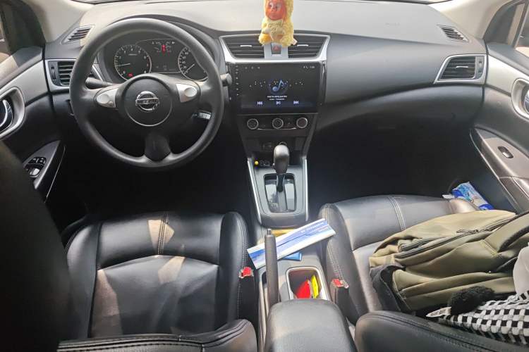 Used Nissan Sylphy 2021 Classic 1.6XE CVT Comfort Edition Center Console