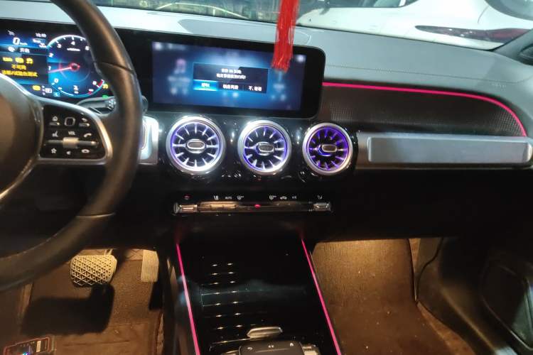 Used Mercedes-Benz GLB 2022 Updated GLB 200 Fashion Edition
