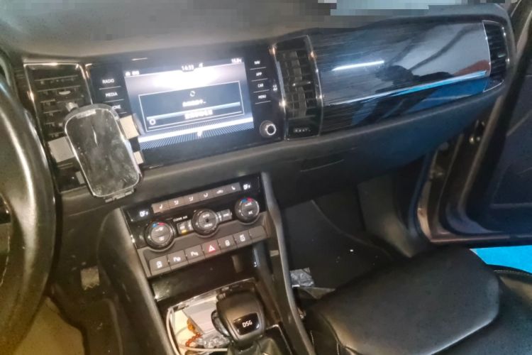 Used Skoda Kodiaq 2018 TSI380 7-Seater Four-Wheel-Drive Flagship Edition Audio And AC Panel