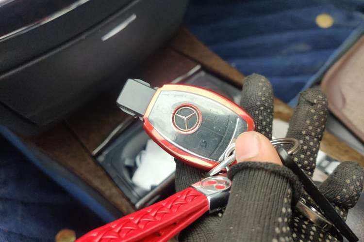 Used Mercedes-Benz S-Class 2010 S 300 L Business Model Vehicle Key