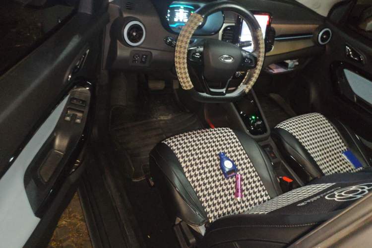 Used Chery Little Ant 2022 Sweet Pink Edition Half-Sugar Version Lithium Iron Phosphate 30 kW 301 km