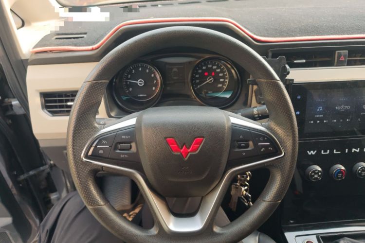 Used Wuling Zhengcheng 2021 1.5T Manual Luxury Version
