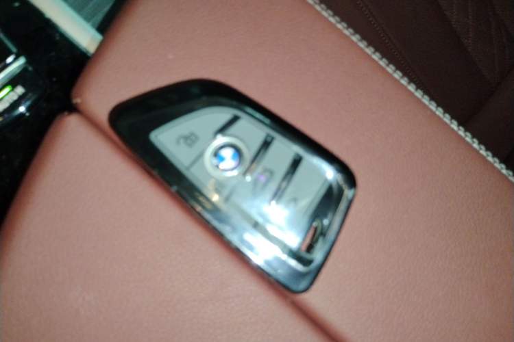Used BMW 5 Series 2023 530Li Leading Model M Sport Package Vehicle Key