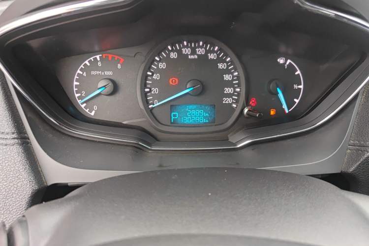 Used Ford Escort 2015 1.5L Automatic Fashion Model
