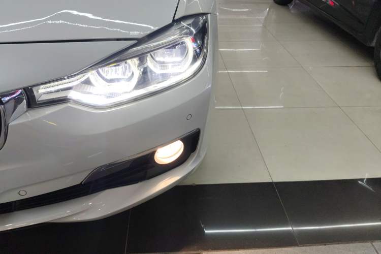 Used BMW 3 Series 2017 320Li Fashion Model Left Front Headlight