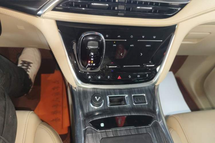 Used Buick GL8 2023 ES Lu Zun Deluxe Model
