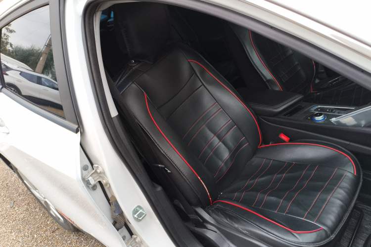 Used Buick Velite 6 2023 430km Range Commuter Version
