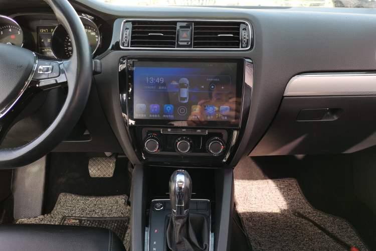 Used Volkswagen Sagitar 2017 230TSI Automatic Comfort Version