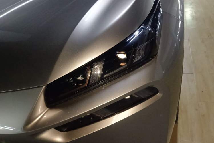 Used AION V 2024 Plus 70 Tech Edition Lithium Iron Phosphate Left Front Headlight