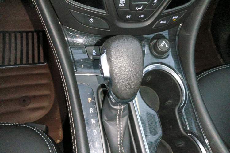 Used Buick Envision 2015 20T Two-Wheel-Drive Leading Model