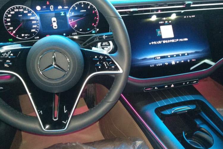 Used Mercedes-Benz E-Class 2025 Facelift E 300 L Luxury Edition
