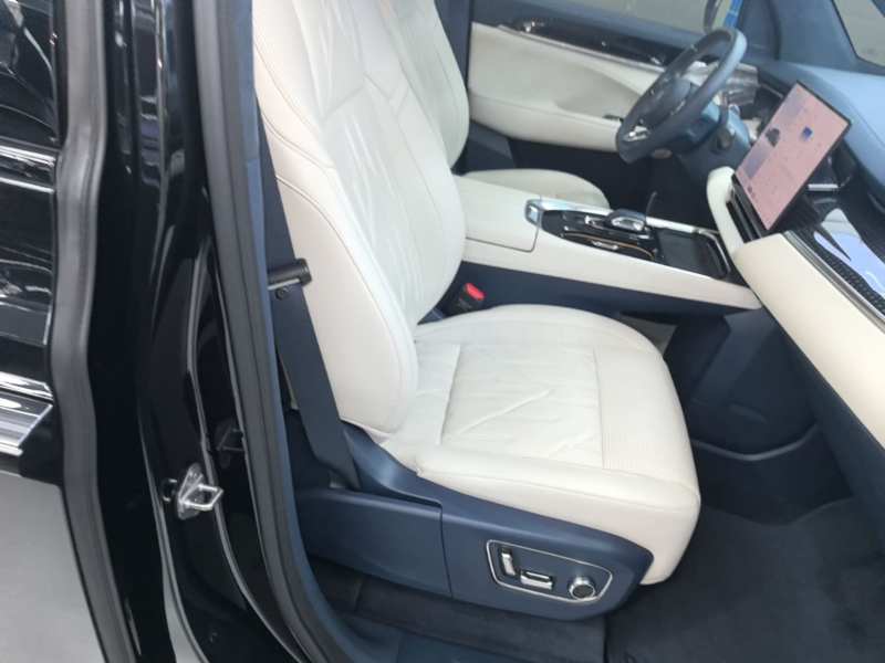 Used Zeekr 009 2024 Six-Seat Executive Version 4WD 108 kWh — 24