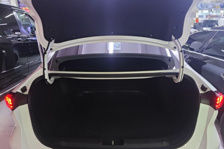 Used Geely Galaxy L6 2025 EM-i 60km Launch Edition Trunk