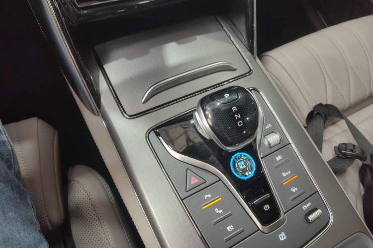 Used BYD Tang New Energy 2025 DM-i 115KM Cloud Ride Flagship Model Gear Lever