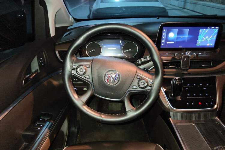 Used Buick GL8 2022 Land Executive Class 652T Prestige Model
