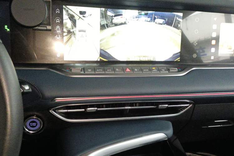 Used VOYAH FREE 2021 Four-Wheel Drive Standard Range-Extended Exclusive Luxury Package
