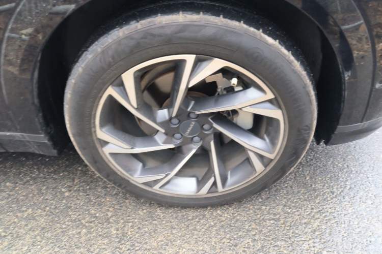 Used Lynk & Co 09 2021 2.0T Halo Six-Seater Right Front Wheel Hub