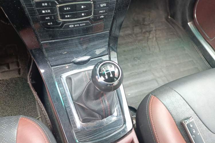 Used BYD Surui 2015 1.5L Manual Luxury Model
