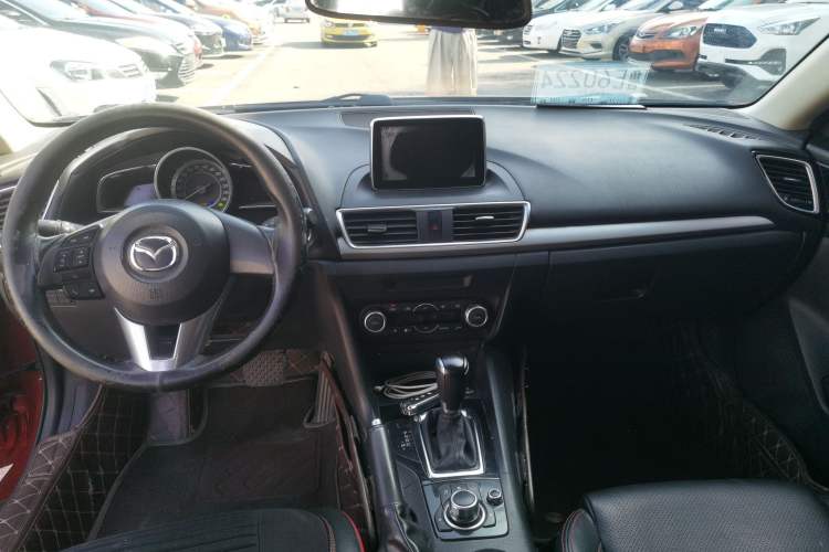 Used Mazda 3 Axela 2016 Sedan 1.5L Automatic Luxury Model Center Console