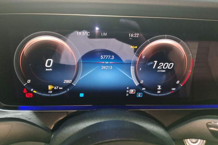 Used Mercedes-Benz E-Class 2023 Restyled E 300 L Sport Luxury Edition Odometer Close Up