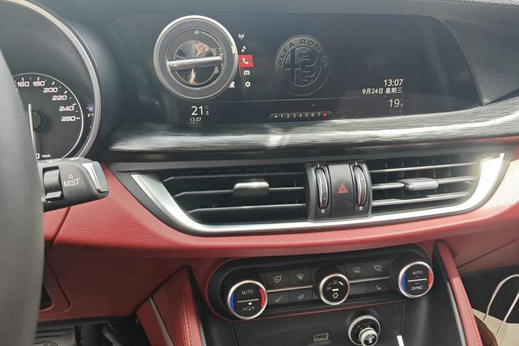 Used Alfa Romeo Stelvio 2017 2.0T 200HP Luxury Edition