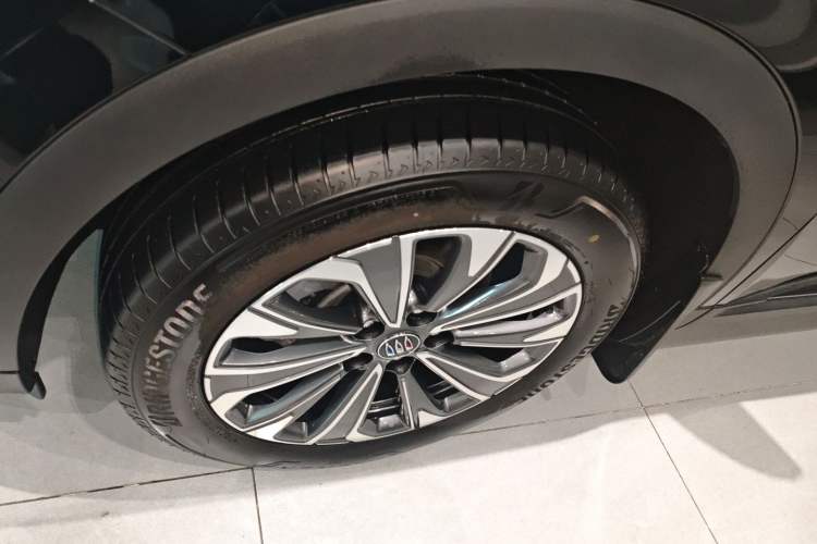 Used Buick Envision 2025 Encore Plus 28T Two-Wheel-Drive Platinum Edition
