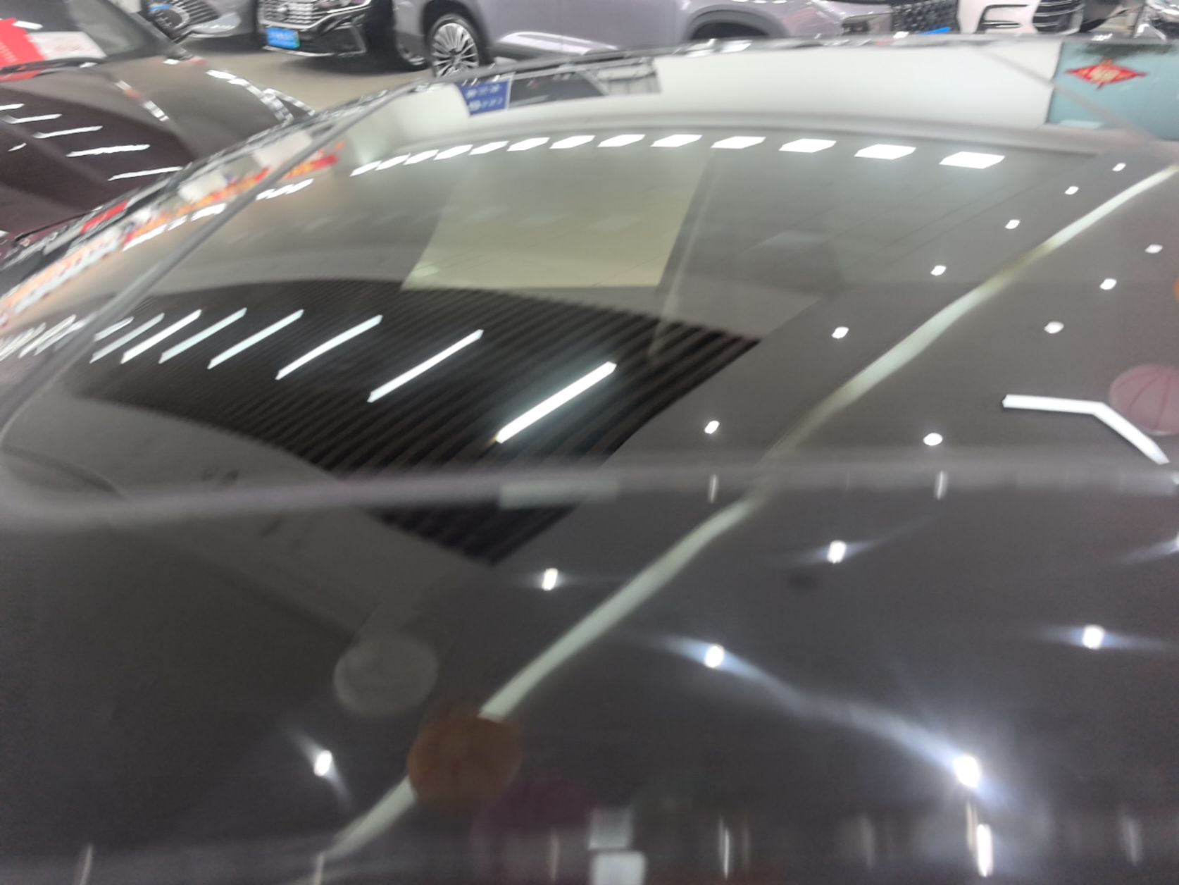 Hongqi H5 2025 2.0T Automatic Flag Edition – 500 000 Units Commemorative Version — снимка 7