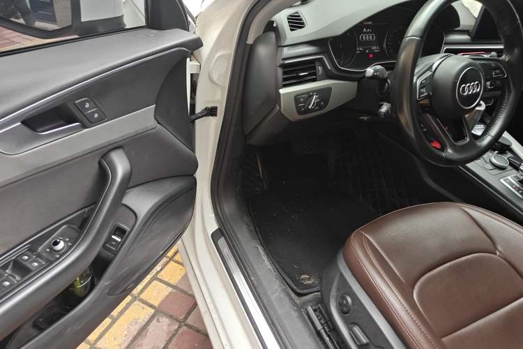 Used Audi A4L 2018 30th Anniversary Edition 40 TFSI Trendy Model Driver Seat