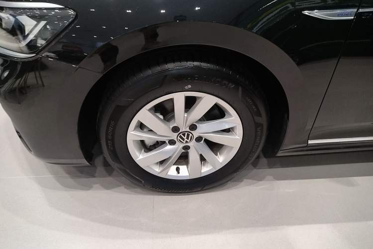 Used Volkswagen Passat New Energy 2025 430 PHEV Hybrid Business Edition Exterior 7