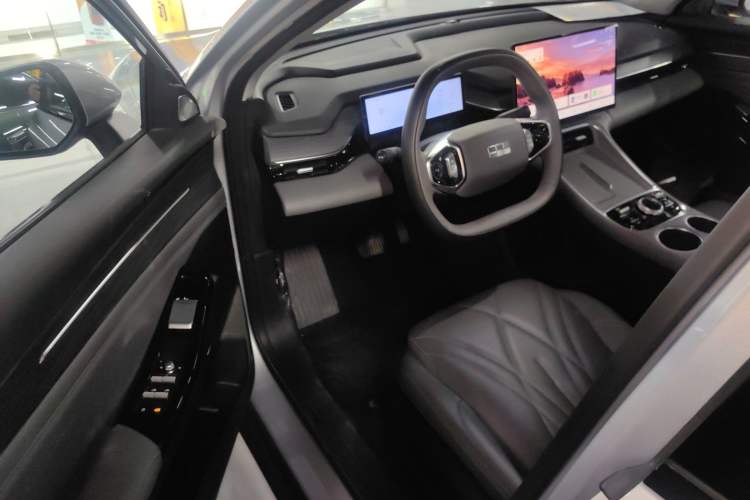 Used Geely Galaxy L6 2025 EM-i 140km Starship Edition