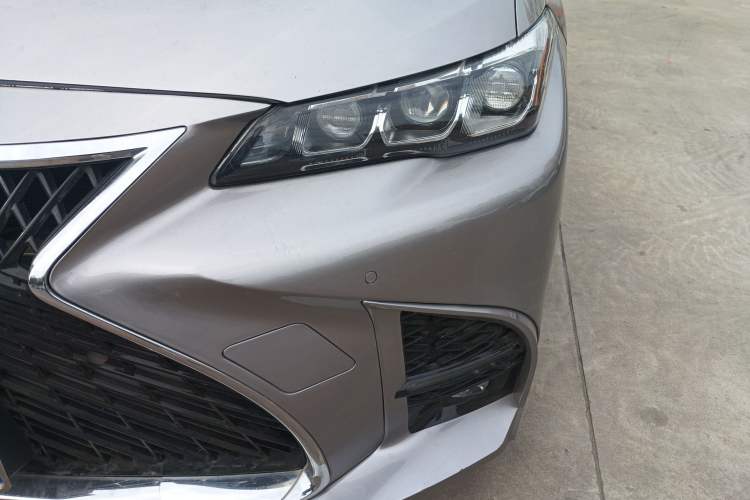 Used Toyota Avalon 2019 2.0L Luxury Edition China VI Standard
