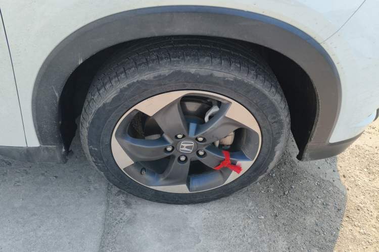 Used Honda Vezel 2017 1.8L CVT Front-Wheel Drive Pioneer Edition Right Front Wheel Hub