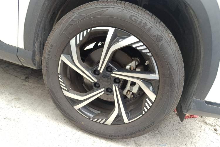 Used Geely Auto Emgrand X7 Sport 2023 Boyue COOL 1.5TD Smart Connect+ Right Front Wheel Hub
