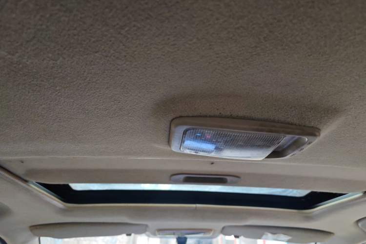 Used Geely Auto Diamond 2015 Sedan 1.5L Manual SuperDeluxe Model Headliner