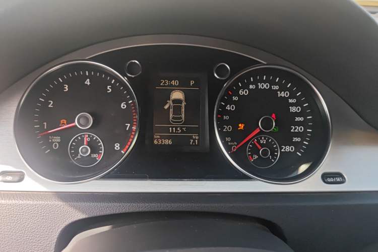 Used Volkswagen FAW-Volkswagen CC 2011 2.0 TSI Ultimate Edition Instrument Cluster