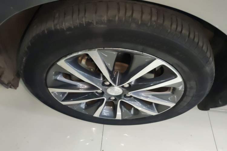 Used Buick GL6 2018 18T 6-Seater Prestige Model
