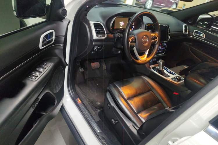 Used Jeep Grand Cherokee 2020 3.0L Elite Navigation Edition
