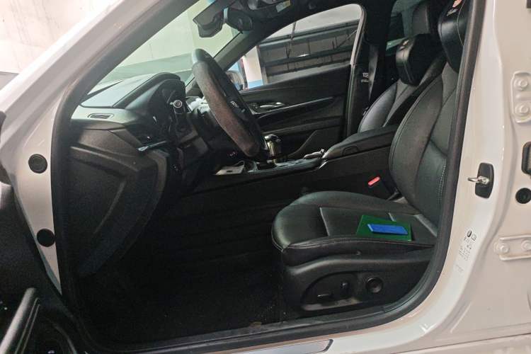 Used Cadillac CT4 2022 28T Luxury Edition Left Front Seat