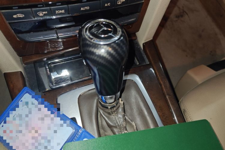 Used Mercedes-Benz E-Class 2011 E 260 L CGI Fashion Model