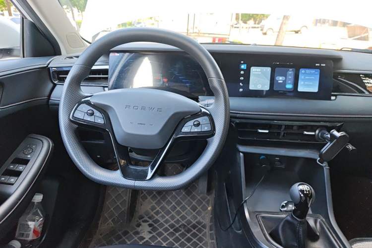 Used Roewe i5 2023 1.5L Manual Comfort Edition