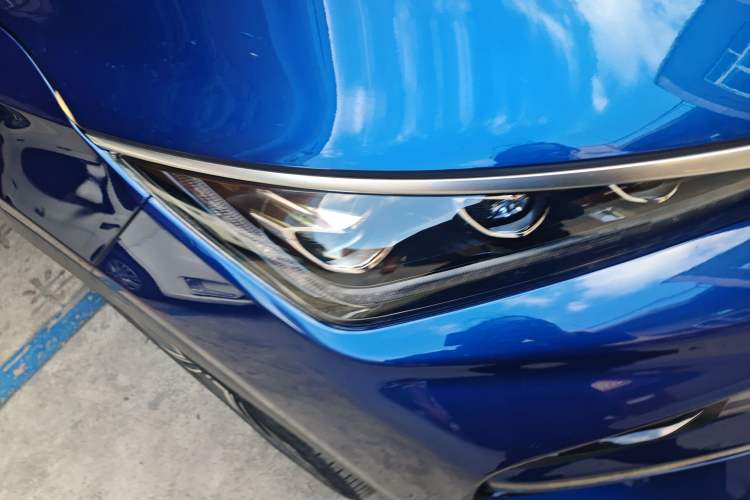 Used BYD Tang New Energy 2022 EV 635 km All-Wheel-Drive Flagship Model Exterior 6