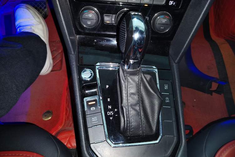 Used Volkswagen Lamando 2019 280TSI DSG Comfort Edition China V Standard Gear Lever