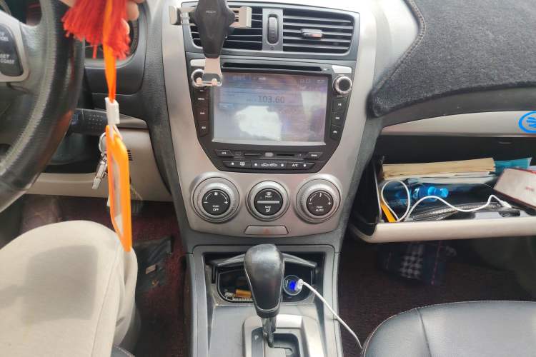 Used Bestune B50 2011 1.6L automatic with sunroof
