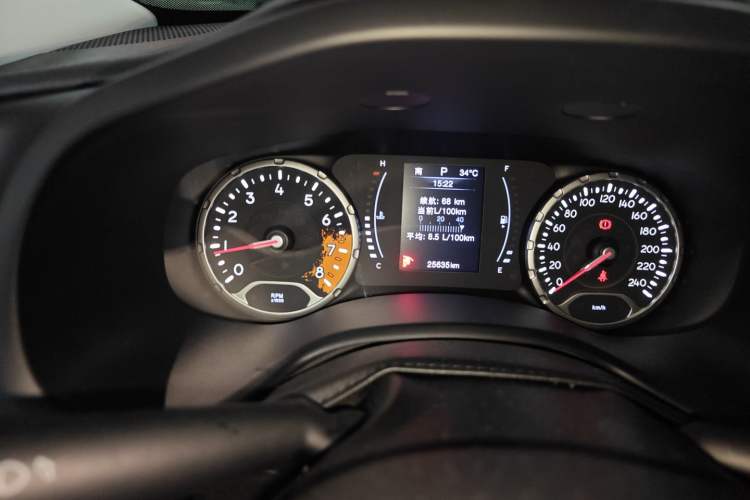 Used Jeep Renegade 2018 Connected Large Screen Version 180T Automatic High-Energy Edition
