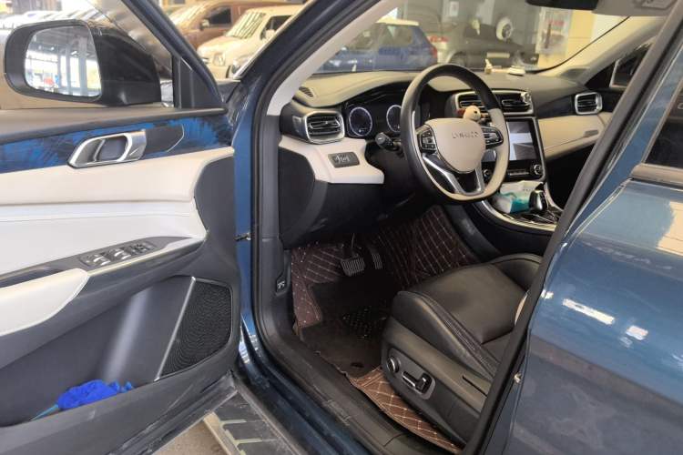 Used Lynk & Co 01 2017 2.0T Two-Wheel Drive Zhaopu Version Driver Seat