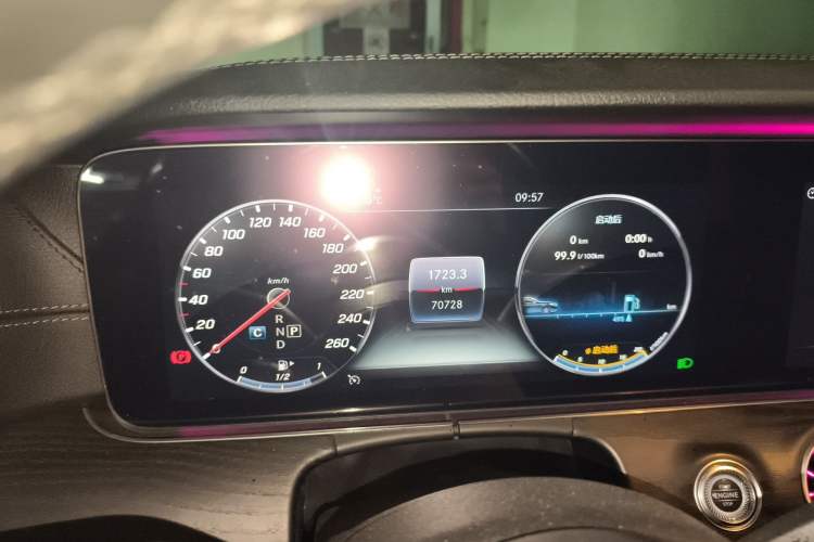 Used Mercedes-Benz E-Class 2019 Restyled E 300 L Sport Luxury Edition Odometer Close Up