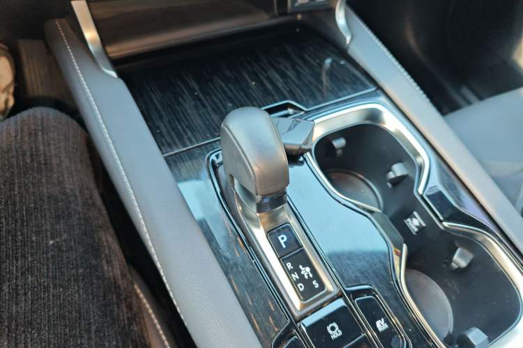 Used Lexus RX 2023 350h Two-Wheel Drive Enjoyment Version