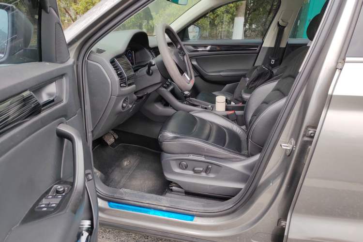 Used Skoda Kodiaq 2019 Facelifted TSI330 7-Seater Two-Wheel-Drive Luxury Enjoyment Edition China VI Standard Driver Seat